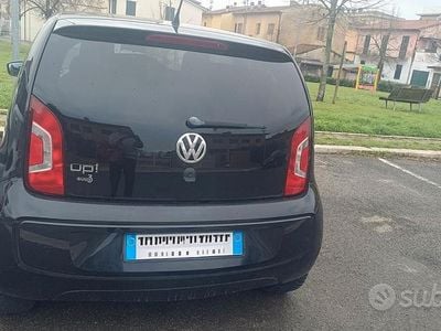 Begagnad VW up! 75 HK (55 kW) 2013 Svart Halvkombi