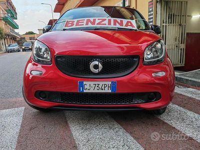 Usata Smart ForFour Prime 70 CV (51 kW) 2016 Rosso Utilitaria