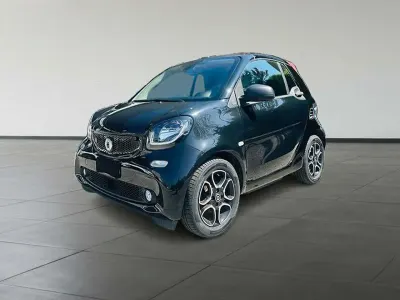 Usata Smart ForTwo Electric Drive Passion 60 kW (82 CV) 2020 Nero Cabrio
