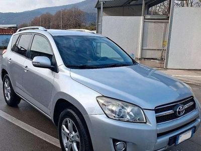 Usata Toyota RAV4 Luxury 150 CV (110 kW) 2010 Argento SUV