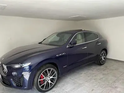 Usata Maserati Levante 350 CV (257 kW) 2018 Bluazzurro SUV