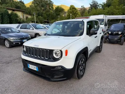 Usata Jeep Renegade Sport 95 CV (69 kW) 2017 Bianco SUV