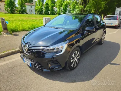 Usata Renault Clio 2023 Nero Utilitaria