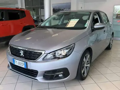 Usata Peugeot 308 Active 131 CV (96 kW) 2019 Grigio Berlina