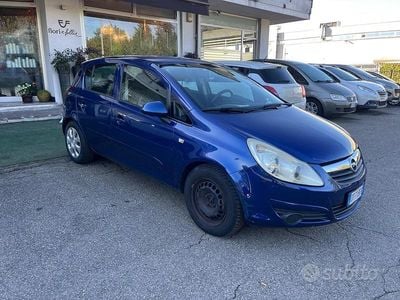 Usata Opel Corsa Cosmo 90 CV (66 kW) 2008 Blu Berlina
