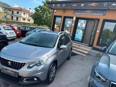 Usata Peugeot 2008 Allure 102 CV (75 kW) 2018 Grigio SUV