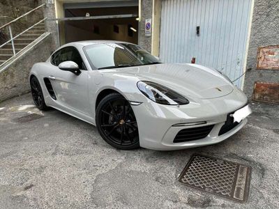 Porsche 718 Cayman