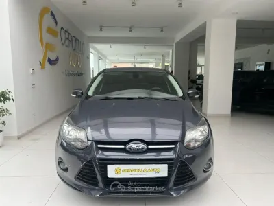 Usata Ford Focus 109 CV (80 kW) 2011 Blu Berlina