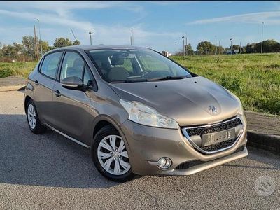 Usata Peugeot 208 Active 2014 Utilitaria