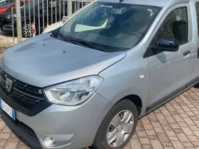 Usata Dacia Dokker Comfort 95 CV (69 kW) 2020 Monovolume