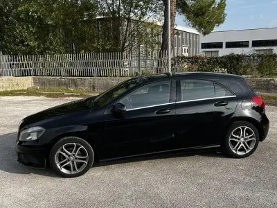 Usata Mercedes A180 109 CV (80 kW) 2014 Berlina