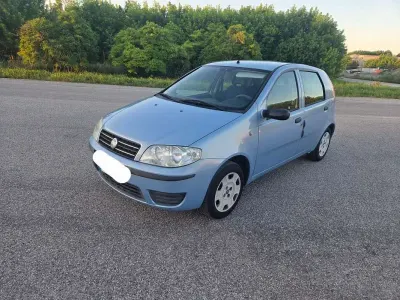 Usata Fiat Punto 60 CV (44 kW) 2005 Blu Utilitaria