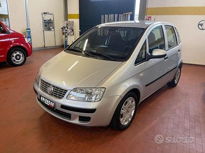 Usata Fiat Idea Active 95 CV (69 kW) 2012 Grigio Monovolume