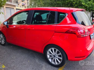 Usata Ford B-MAX Titanium 90 CV (66 kW) 2017 Rosso Monovolume