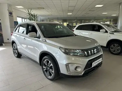 Usata Suzuki Vitara 129 CV (94 kW) 2021 Argento SUV