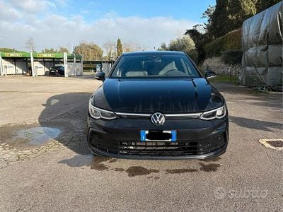 Usata VW Golf VIII R-line 150 CV (110 kW) 2022 Nero Berlina