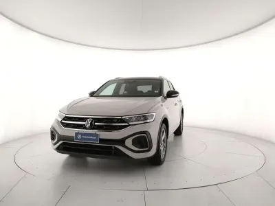 Usata VW T-Roc R-line 110 CV (80 kW) 2023 Ascot grey nero SUV