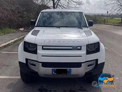 Usata Land Rover Defender SE Dynamic 200 CV (147 kW) 2023 Bianco SUV
