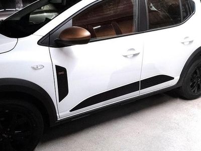 Usata Dacia Sandero 101 CV (74 kW) 2023 Bianco SUV
