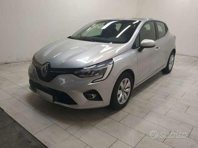 Usata Renault Clio V Zen 85 CV (62 kW) 2020 Argento Berlina