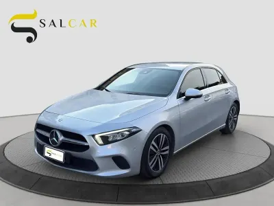 Usata Mercedes A180 116 CV (85 kW) 2019 Argento Berlina