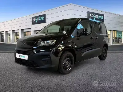 Nuova Fiat Doblò 100 CV (73 kW) 2025 Nero Monovolume