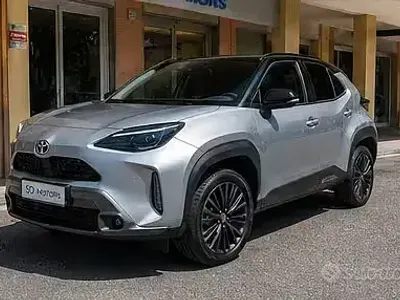 Usata Toyota Yaris Cross Trend 92 CV (67 kW) 2021 Grigio SUV