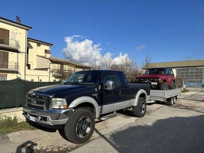 Begagnad Ford F350 367 HK (269 kW) 2002 Blå Pickup