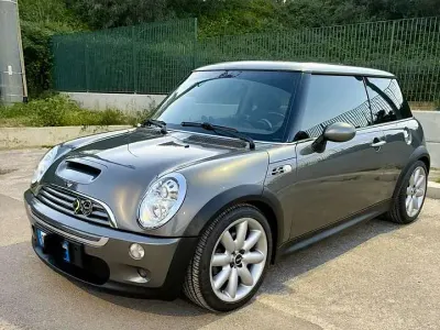 Usata Mini Cooper S 170 CV (125 kW) 2006 Grigio Utilitaria
