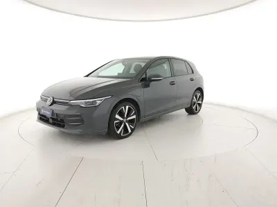 Usata VW Golf VIII Edition 204 CV (150 kW) 2025 Dolphin grey metallizzato Berlina