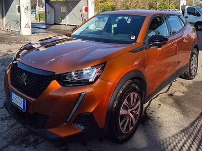 Usata Peugeot 2008 Active 102 CV (75 kW) 2022 Arancione SUV