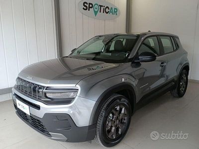 Nuova Jeep Avenger Longitude 101 CV (74 kW) 2025 Grigio SUV