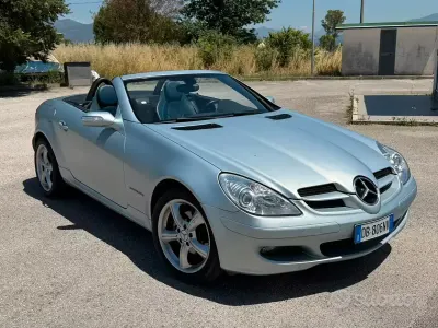 Usata Mercedes SLK200 163 CV (119 kW) 2006 Grigio Cabrio