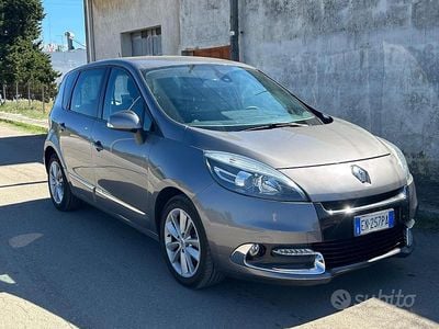 Usata Renault Scénic III Bose Edition 110 CV (80 kW) 2012 Grigio Monovolume