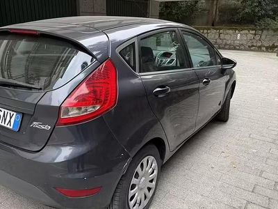Usata Ford Fiesta Titanium 68 CV (50 kW) 2009 Grigio Utilitaria