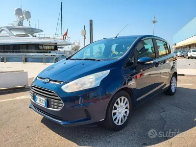 Usata Ford B-MAX 75 CV (55 kW) 2015 Blu Monovolume