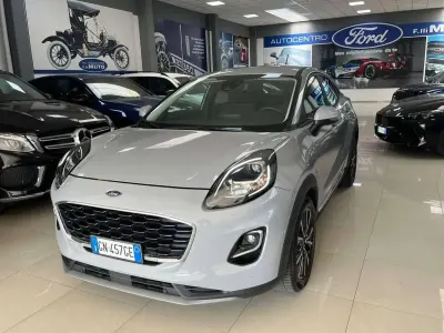 Usata Ford Puma Titanium 125 CV (91 kW) 2023 Grey matter SUV