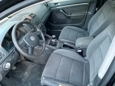 Usado VW Golf IV 105 CV (77 kW) 2005 Negro Berlina