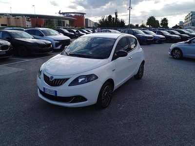 Bianco Usata 2024 Lancia Ypsilon S Utilitaria | 14.600 € (Buon prezzo)