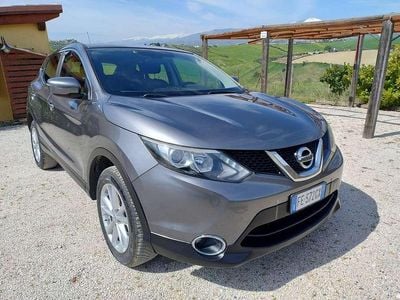 Usata Nissan Qashqai Acenta 110 CV (80 kW) 2016 Grigio SUV