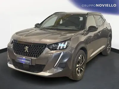 Usata Peugeot 2008 GT 131 CV (96 kW) 2023 Grigio SUV