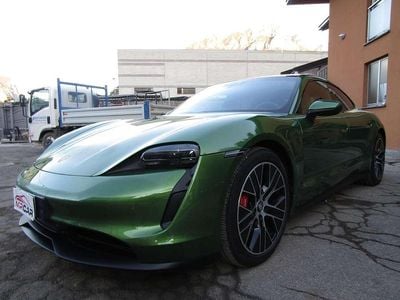 Usata Porsche Taycan 4S Performance Package 139 kW (190 CV) 2021 Verde mamba metallizzato Berlina
