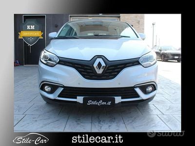 Usata Renault Grand Scénic IV Business 120 CV (88 kW) 2020 Grigio platino metallizzato Monovolume