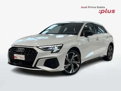 Usata Audi A3 S-Line 244 CV (179 kW) 2022 Bianco ghiaccio metallizzato Berlina