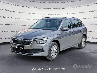 Usado Skoda Kamiq Ambition 110 CV (80 kW) 2023 Gris SUV