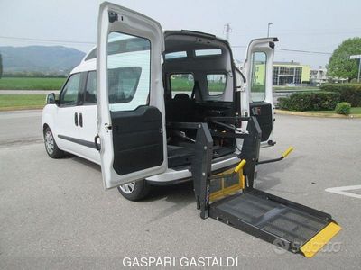 usata Fiat Doblò 1.6 MJT 105CV Trasporto Disabili Tetto Alto