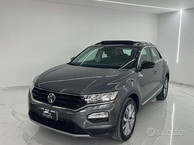 Usata VW T-Roc Advance 115 CV (84 kW) 2019 Grigio SUV