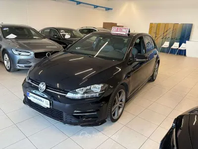 Second-hand VW Golf VII Sportline 116 CP (85 kW) 2018 Negru Berlinǎ