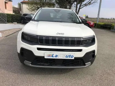 Usata Jeep Avenger Altitude 101 CV (74 kW) 2024 Bianco SUV