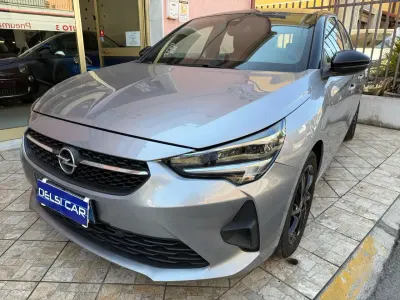 Usata Opel Corsa Design & Tech 101 CV (74 kW) 2023 Grigio Utilitaria